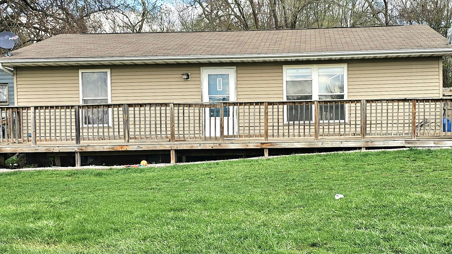 1100 S Lincoln Avenue — Dixon, IL 61021
