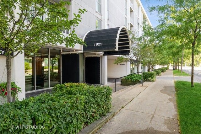 1625 SHERIDAN Road #213 — Wilmette, IL 60091