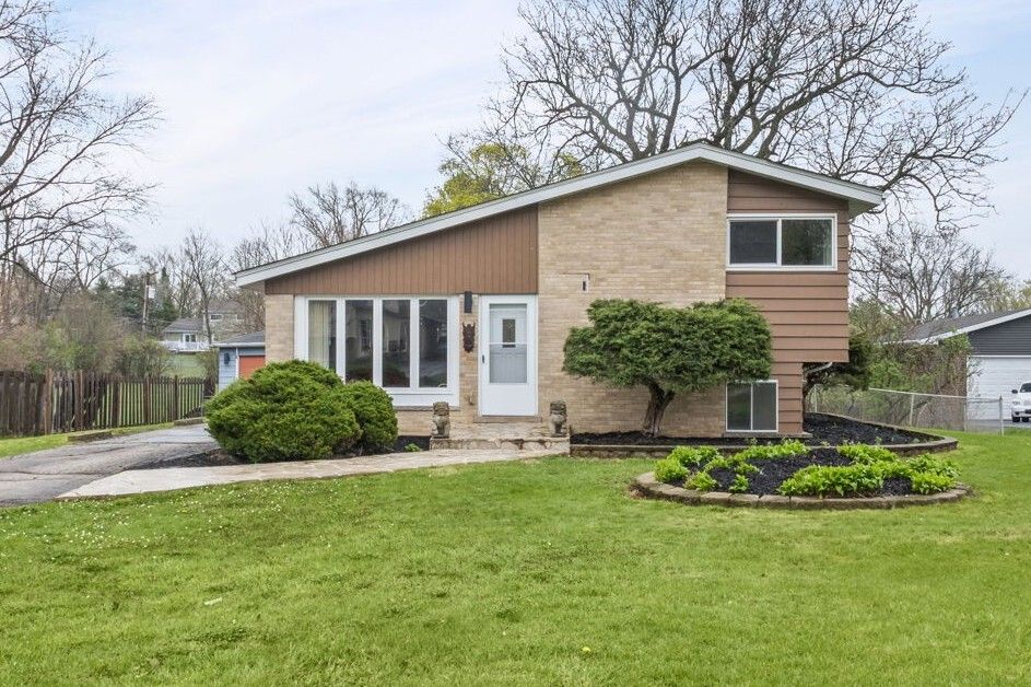 1N605 Park Boulevard — Glen Ellyn, IL 60137