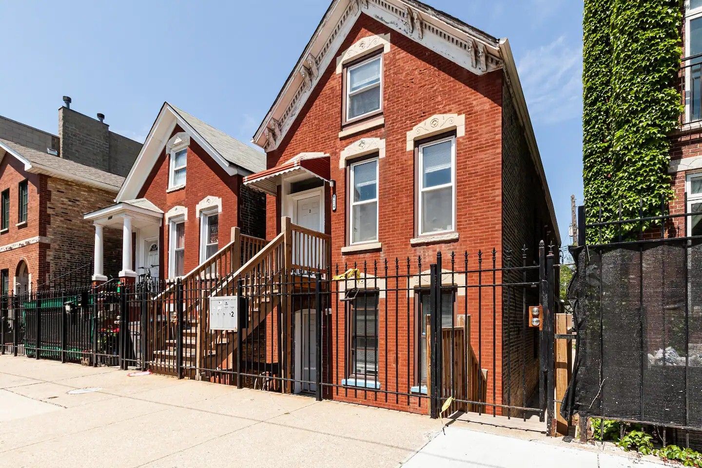 1624 W Beach Avenue #BF — Chicago, IL 60622