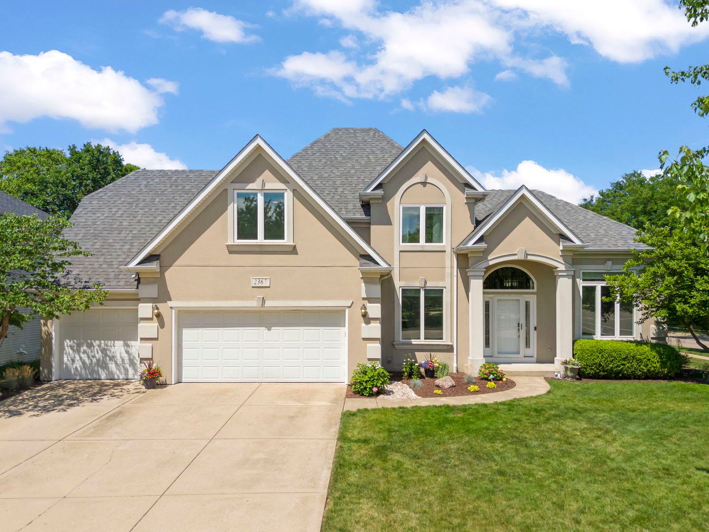 2367 Angela Lane — Aurora, IL 60502