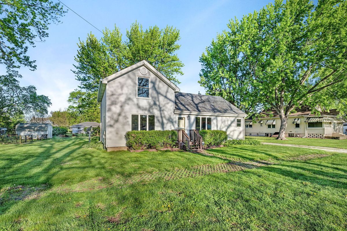 303 Jackson Street, Gardner, IL 60424