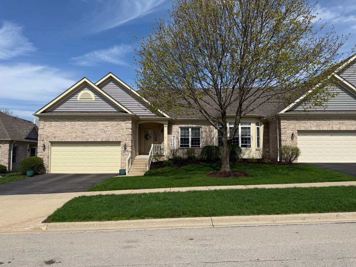 2019 Mallard Lane, Woodstock, IL 60098