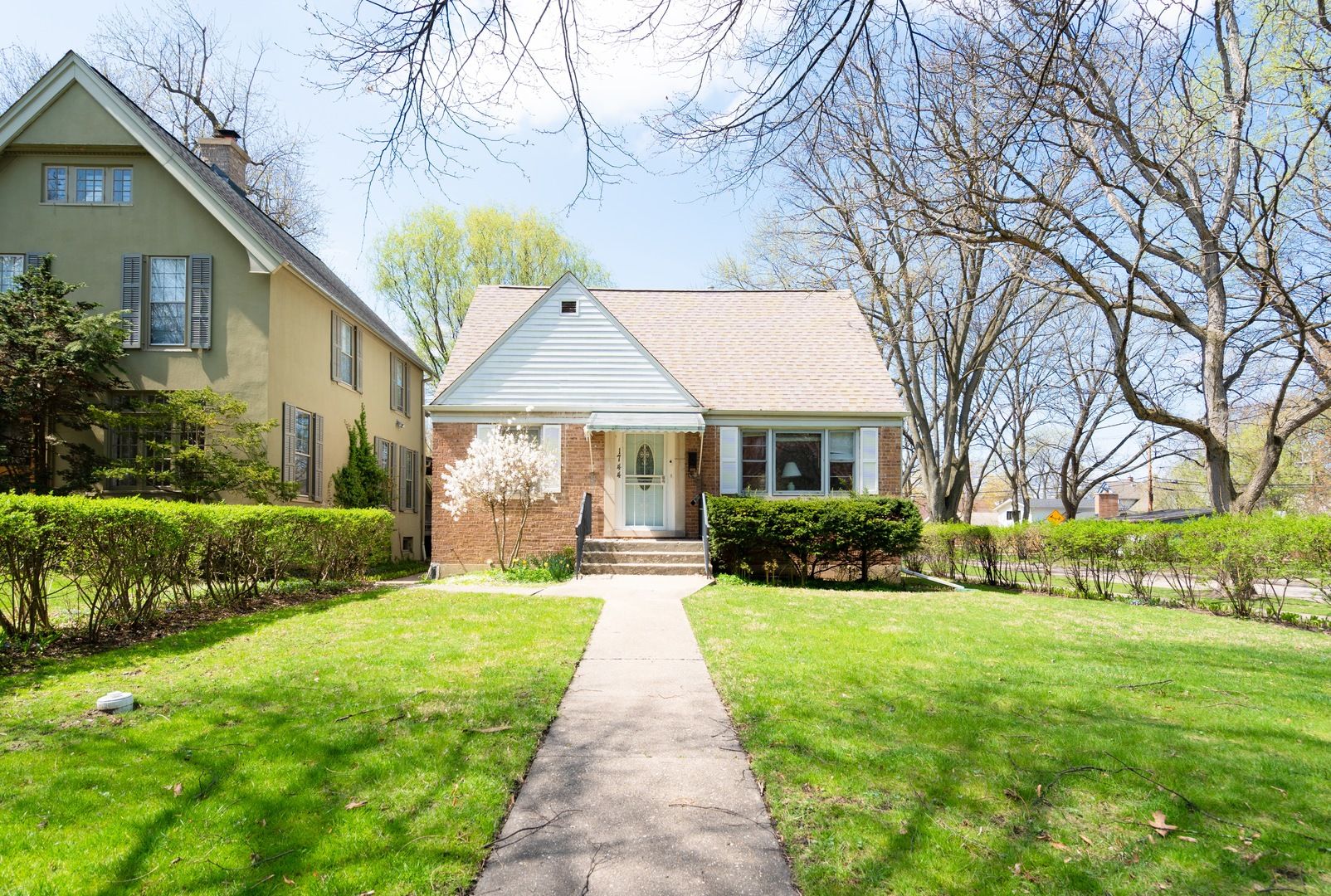 1744 Wesley Avenue — Evanston, IL 60201