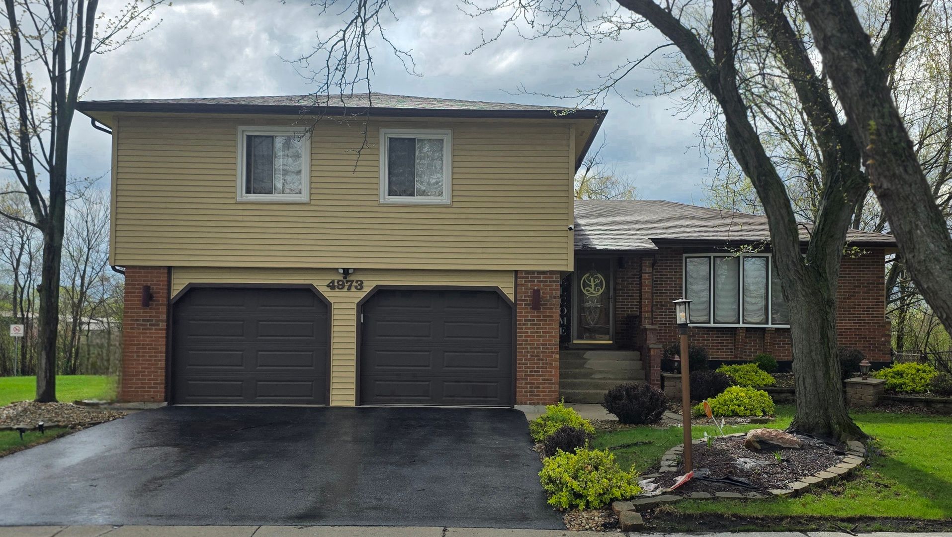 4973 Arquilla Drive — Richton Park, IL 60471