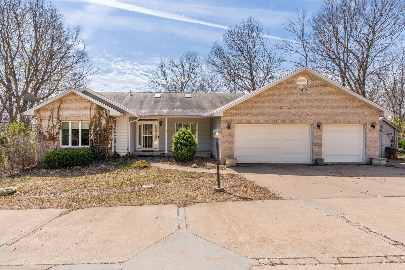 3 Walbrier Court — Leclaire, IA 52753