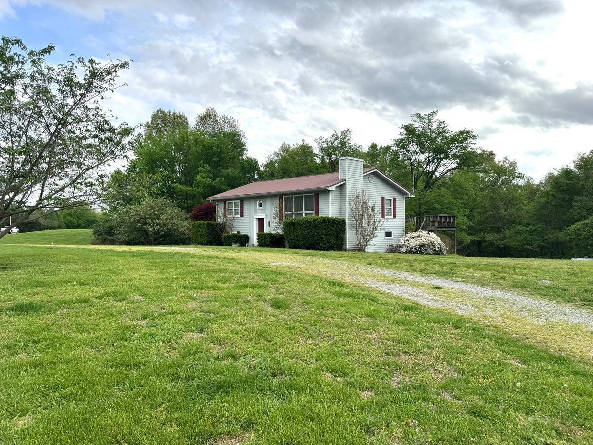 2884 Tick Ridge Road, Grand Chain, IL 62941