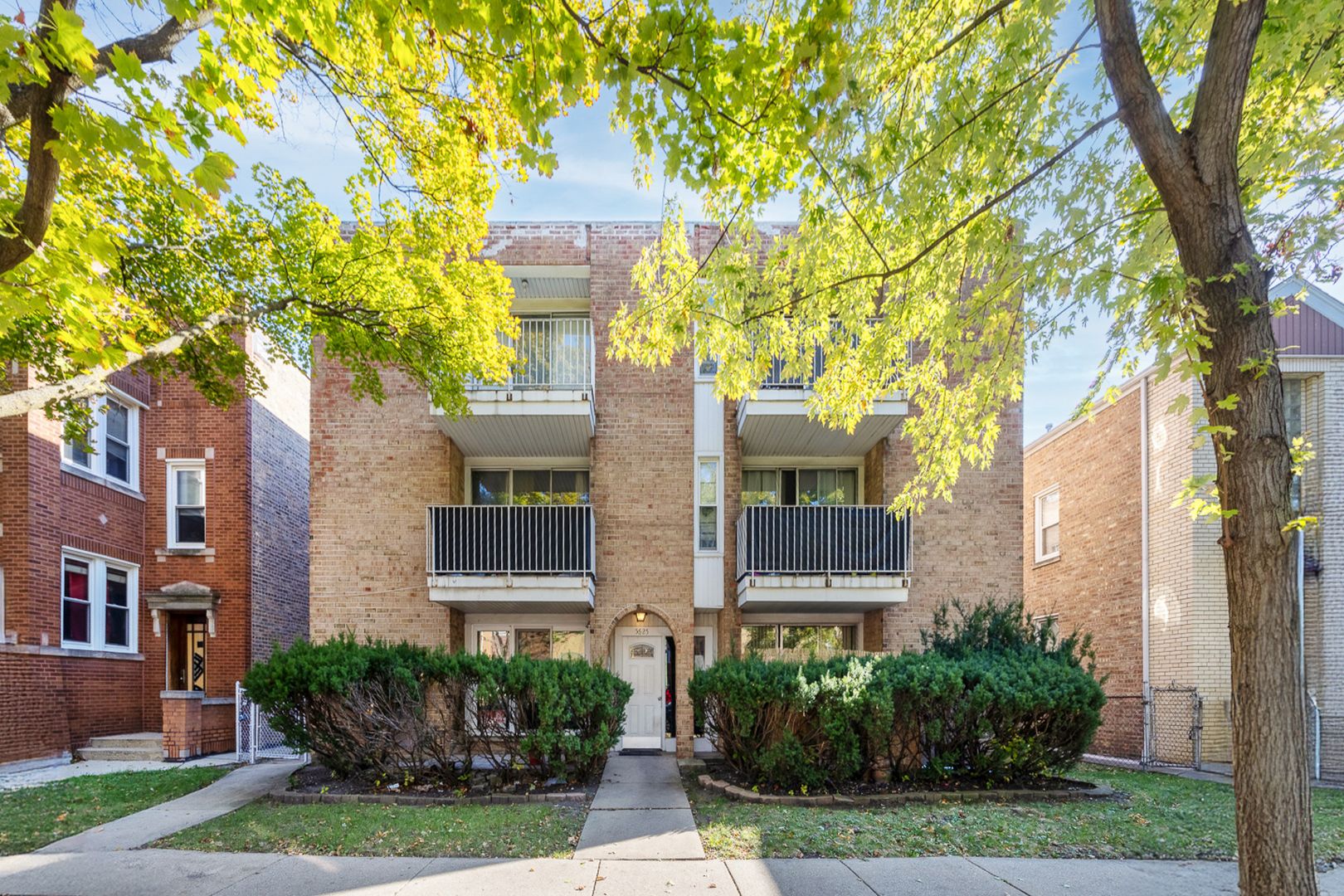 5627 N Kimball Avenue #3B — Chicago, IL 60659