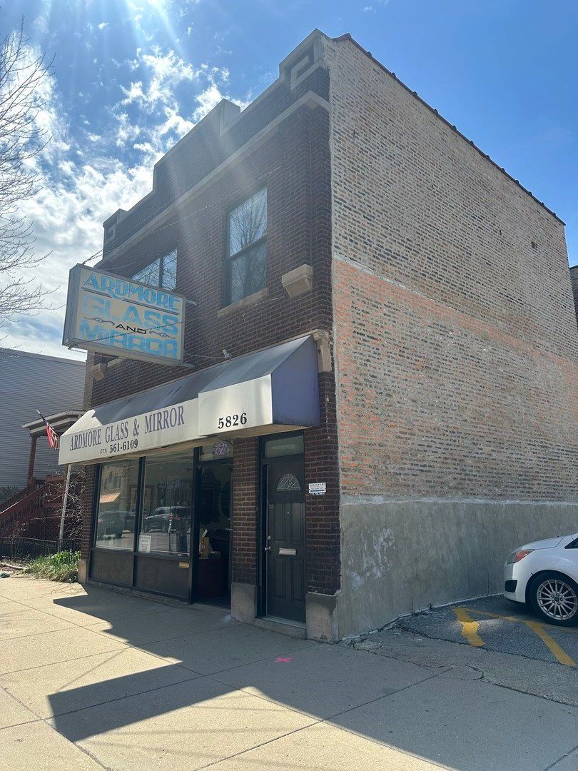 5826 Broadway Street, Chicago, IL 60660