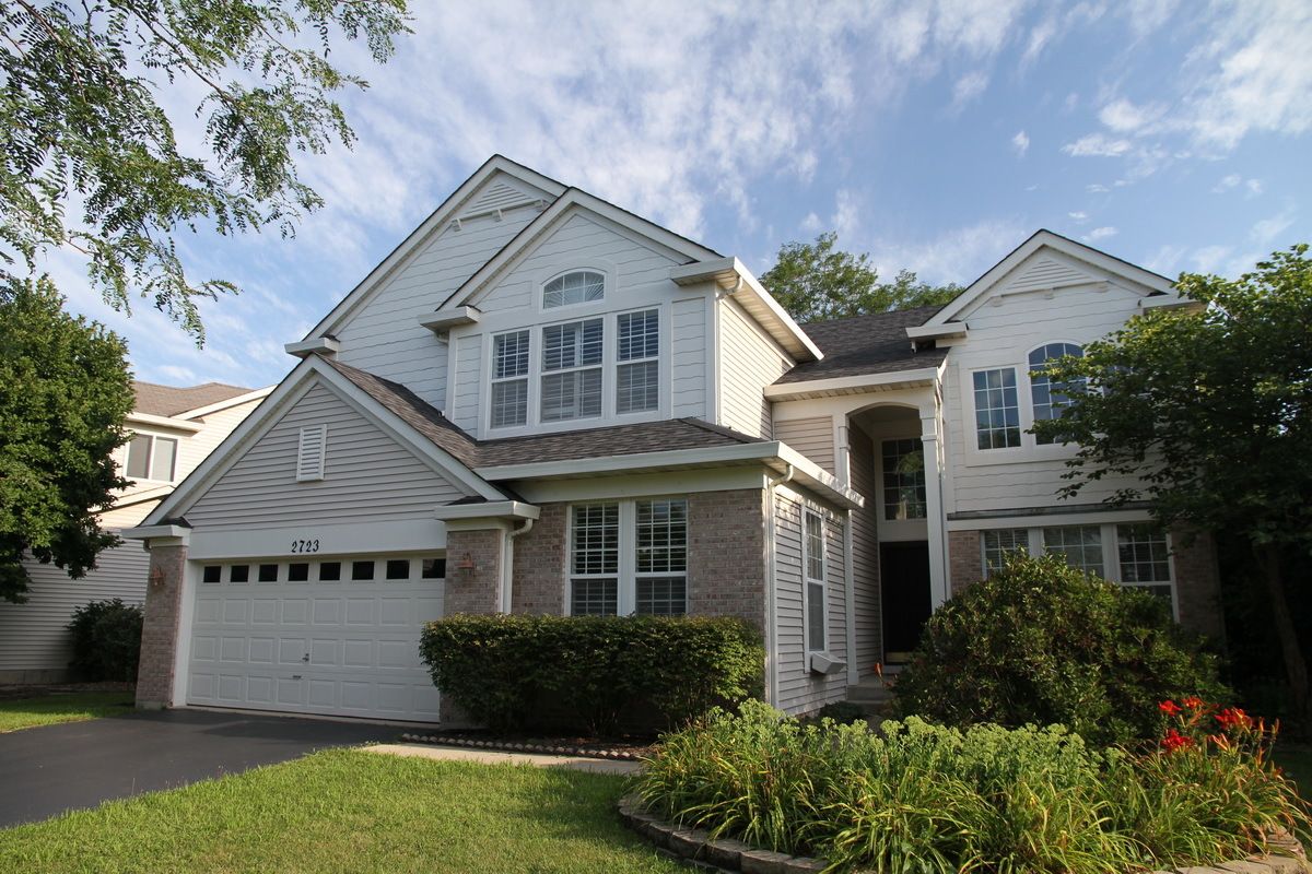 2723 Whitehall Lane — Naperville, IL 60564