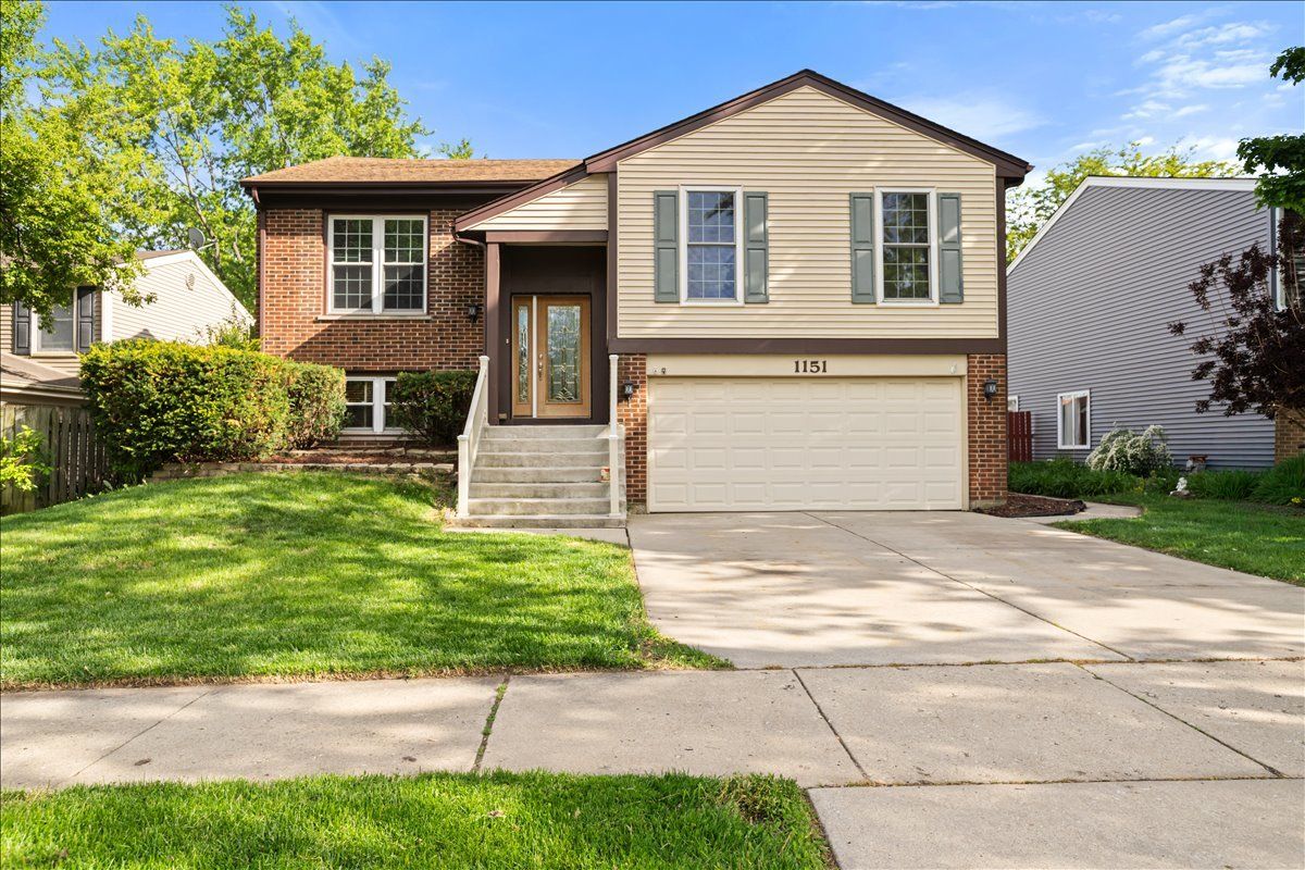 1151 W Bryn Mawr Avenue — Roselle, IL 60172