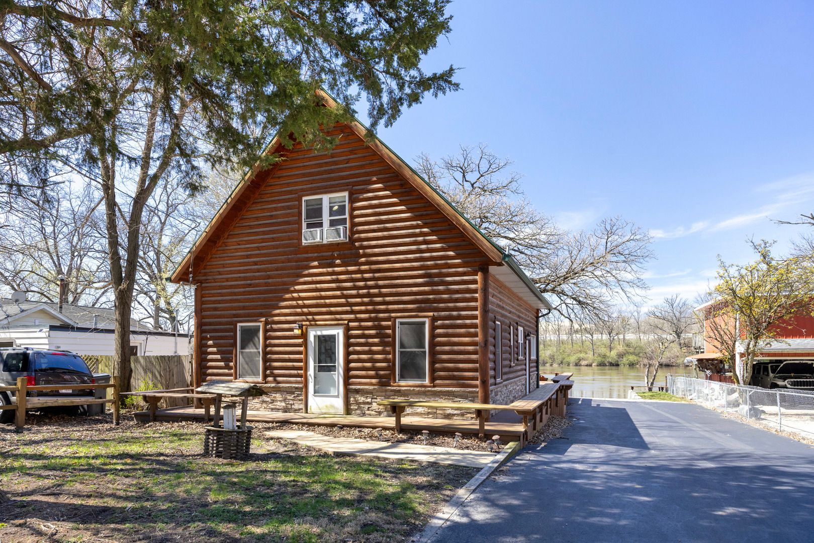 3341 E 2059th Road — Wedron, IL 60557