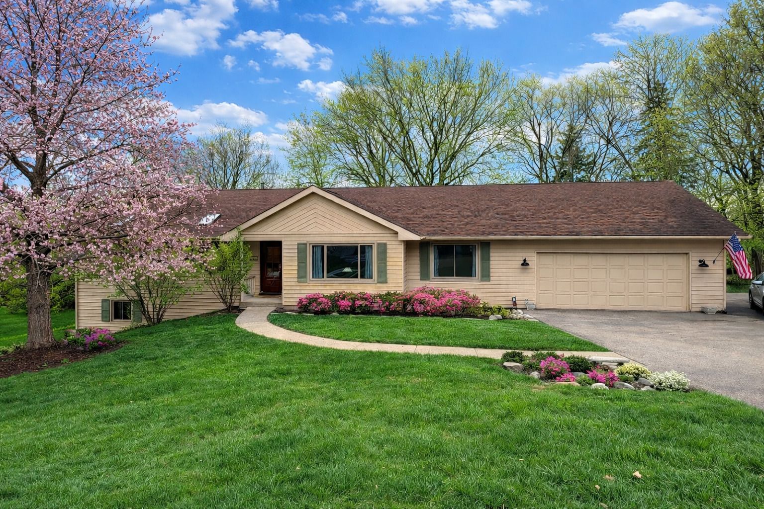 4516 Hillside Court — Crystal Lake, IL 60012
