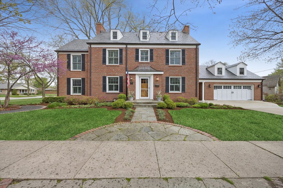 545 Brainard Avenue, La Grange, IL 60525