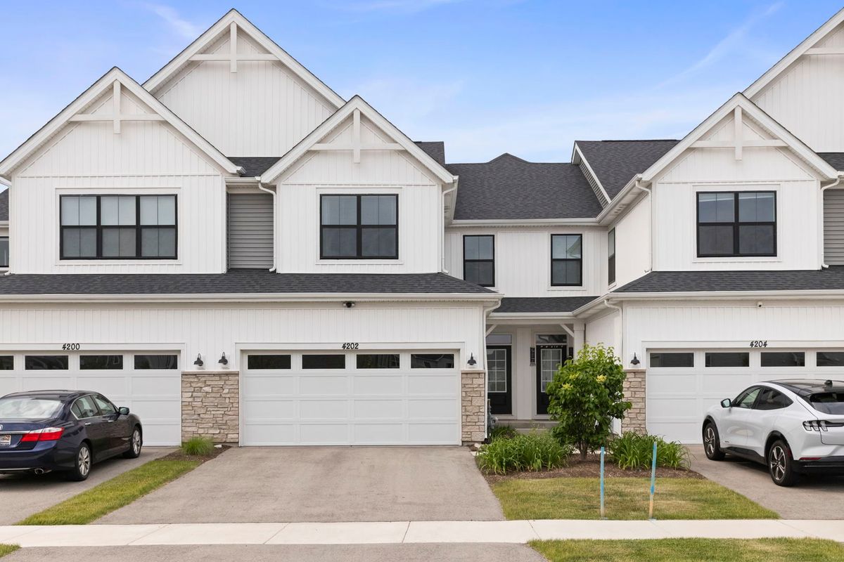 4202 Chelsea Manor Circle, Aurora, IL 60504