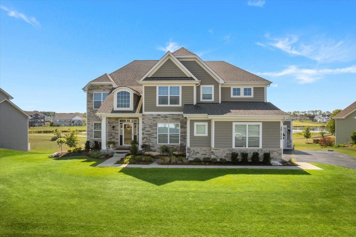 39W509 Norton Lake Drive — St. Charles, IL 60175