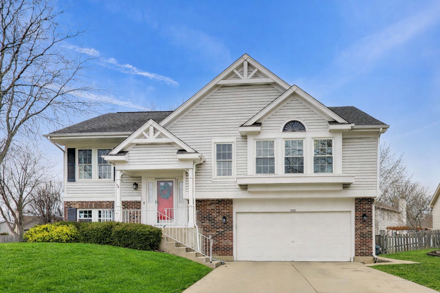 2080 Pennsbury Lane — Hanover Park, IL 60133