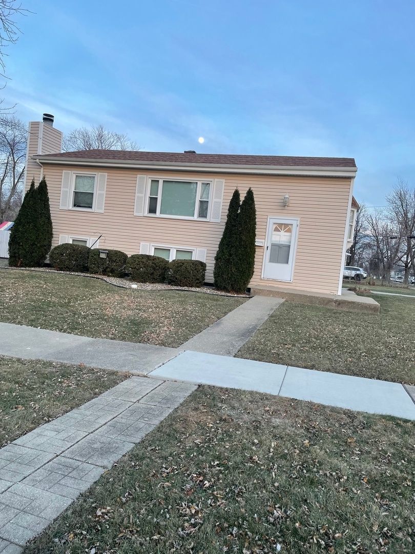 9338 Oak Street — Orland Park, IL 60462