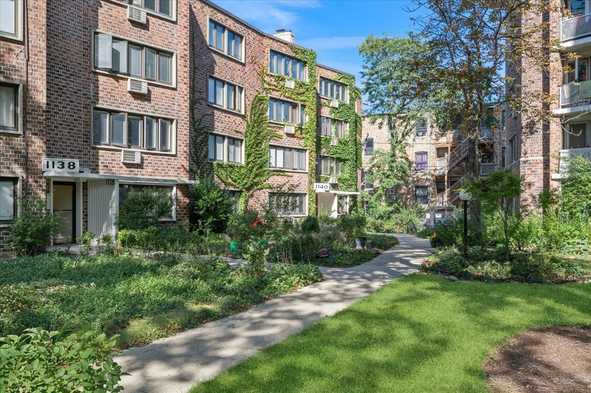1140 Lunt Avenue, Chicago, IL 60626