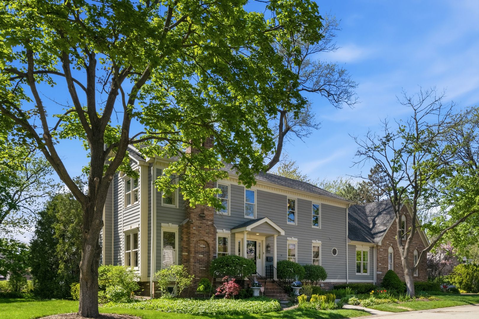 1300 Somerset Avenue — Deerfield, IL 60015
