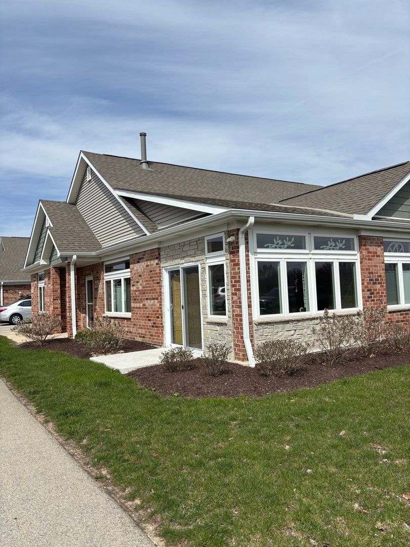 408 Stearn Drive #408, Genoa, IL 60135