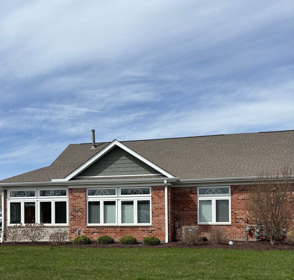 408 Stearn Drive #408, Genoa, IL 60135