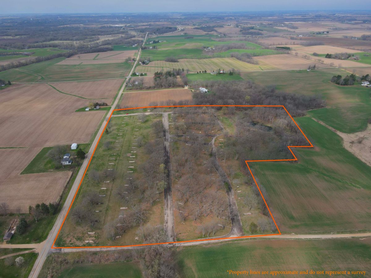 4500 E. River Road, Ridott, IL 61067