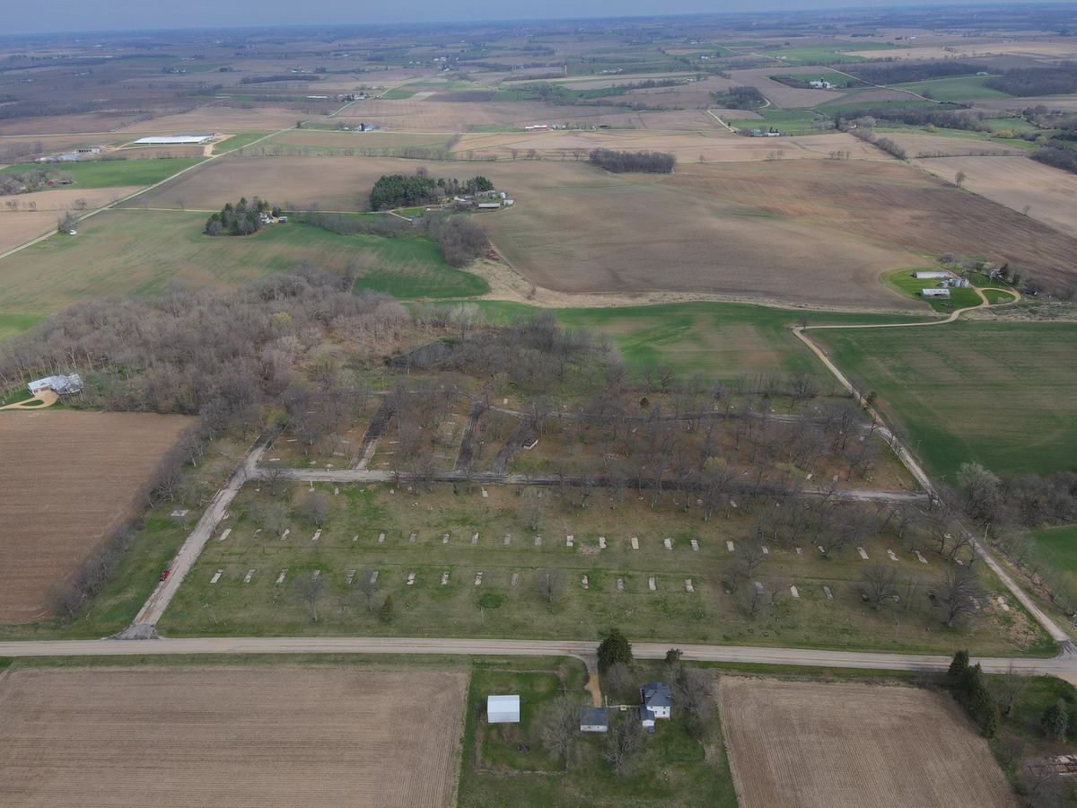 4500 E. River Road, Ridott, IL 61067