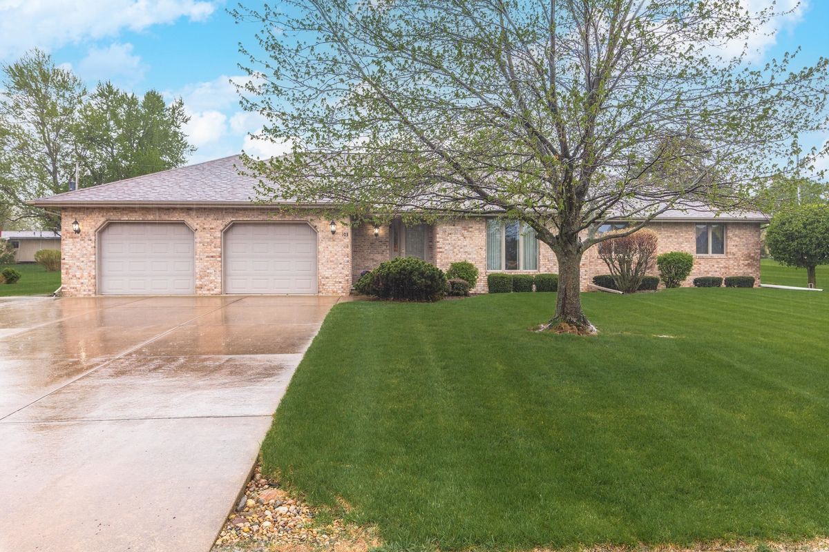 103 9th Street, Gridley, IL 61744