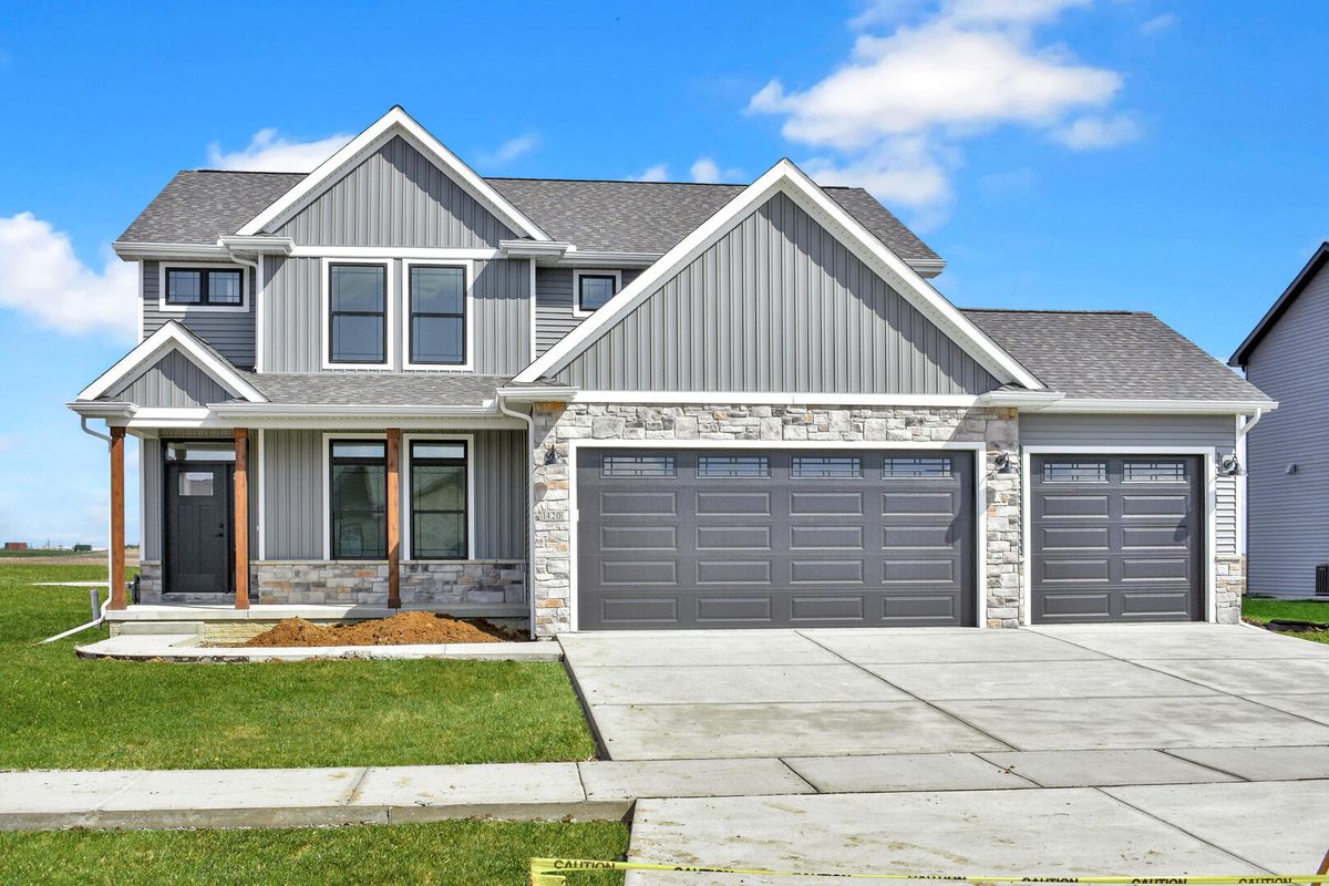 1420 Tinley Lane, Mahomet, IL 61853