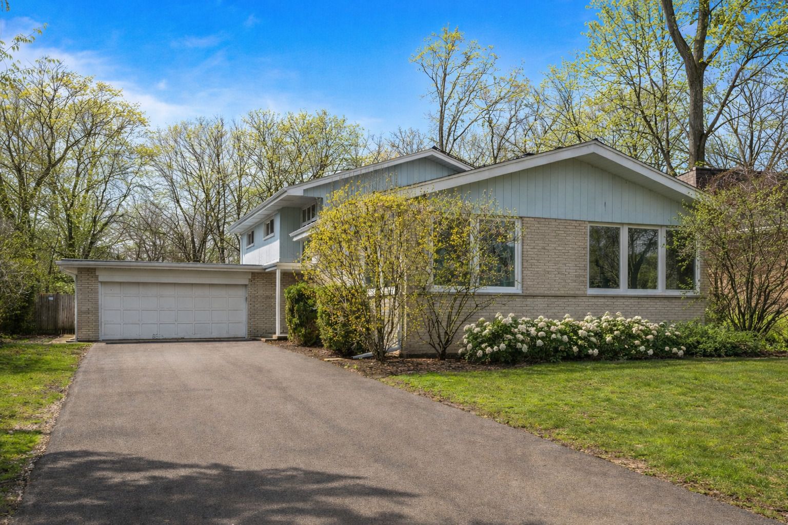 161 E Stone Avenue — Lake Forest, IL 60045