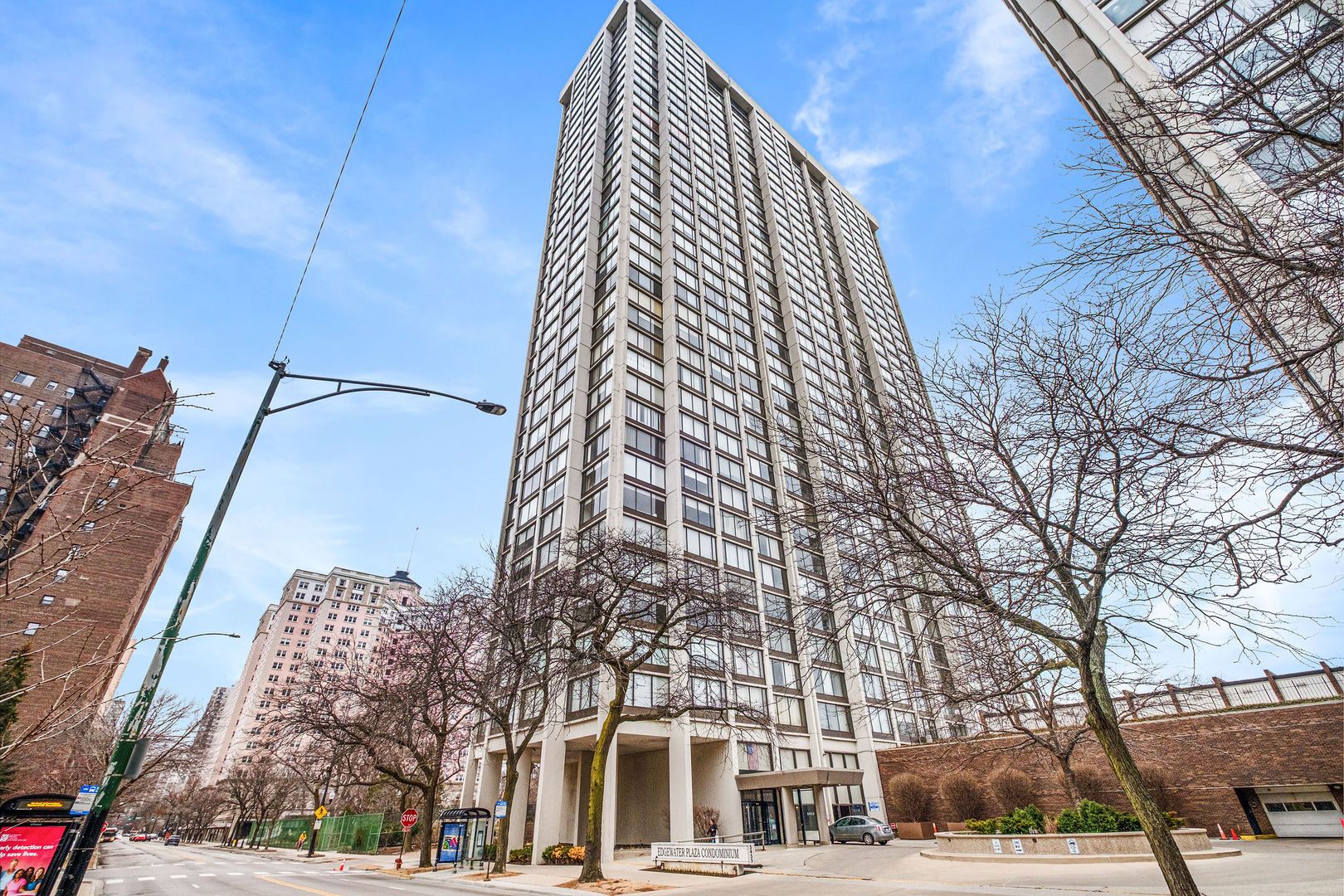 5455 N Sheridan Road #711 — Chicago, IL 60640