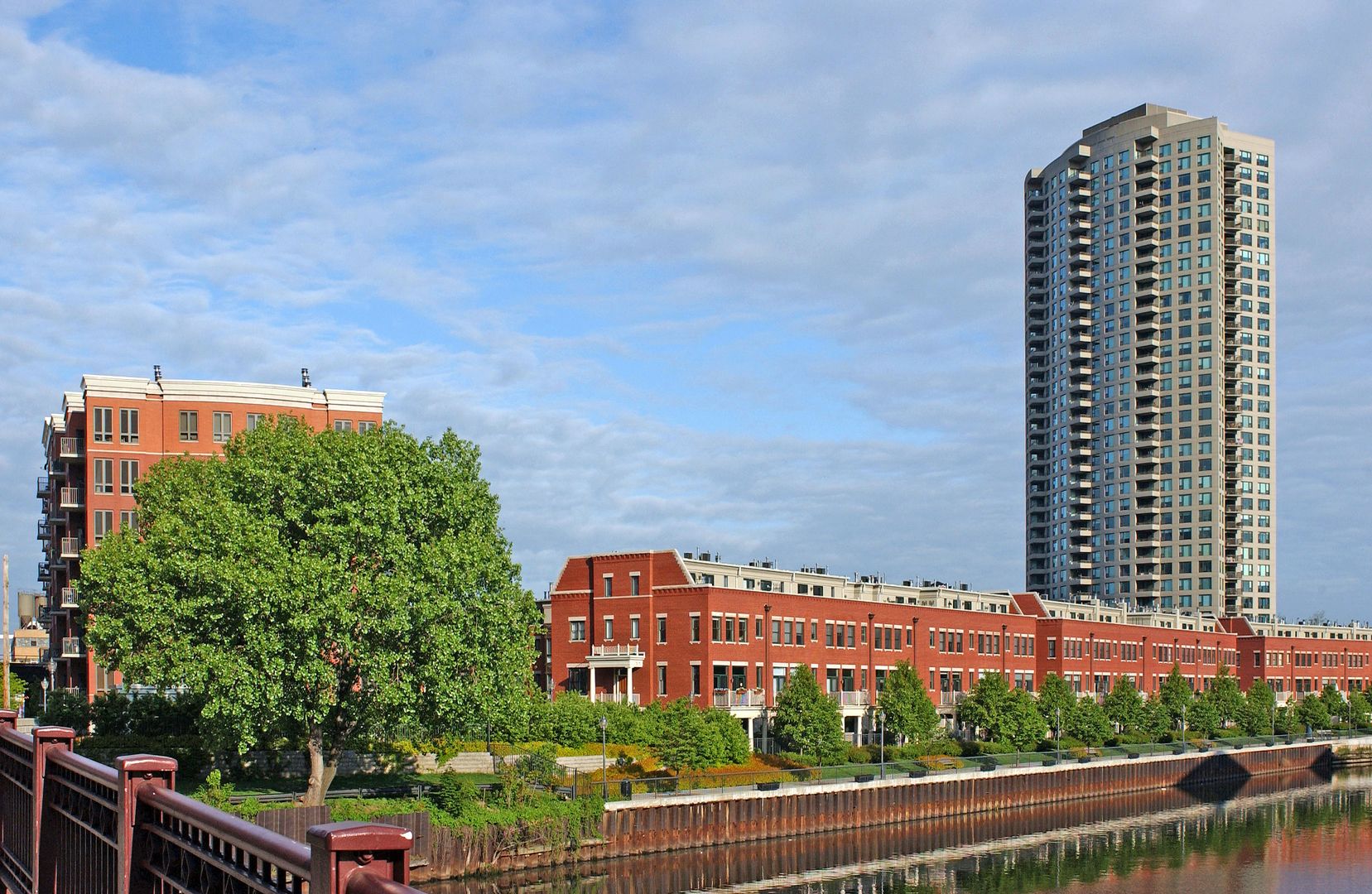 501 N Clinton Street #503 — Chicago, IL 60654
