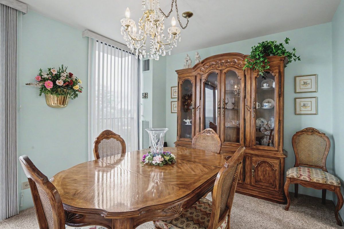 1800 7TH Street, East Moline, IL 61244