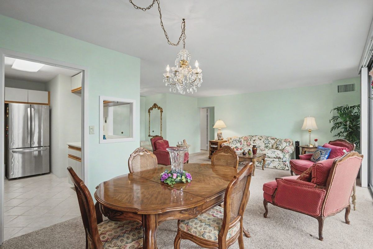 1800 7TH Street, East Moline, IL 61244