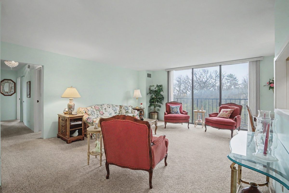 1800 7TH Street, East Moline, IL 61244