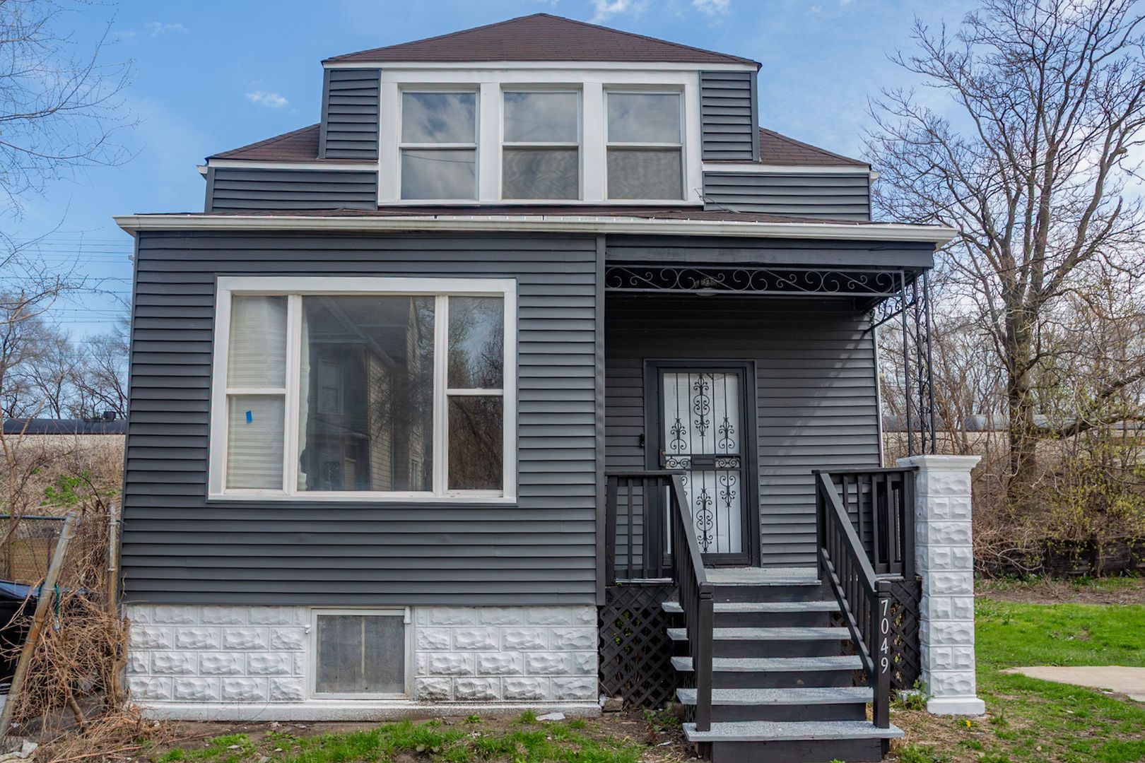 7049 S Kimbark Avenue — Chicago, IL 60637