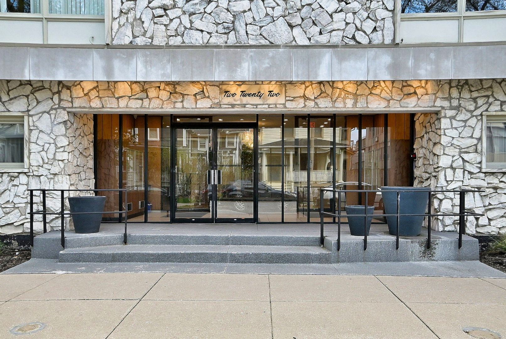 222 N Marion Street #2I — Oak Park, IL 60302