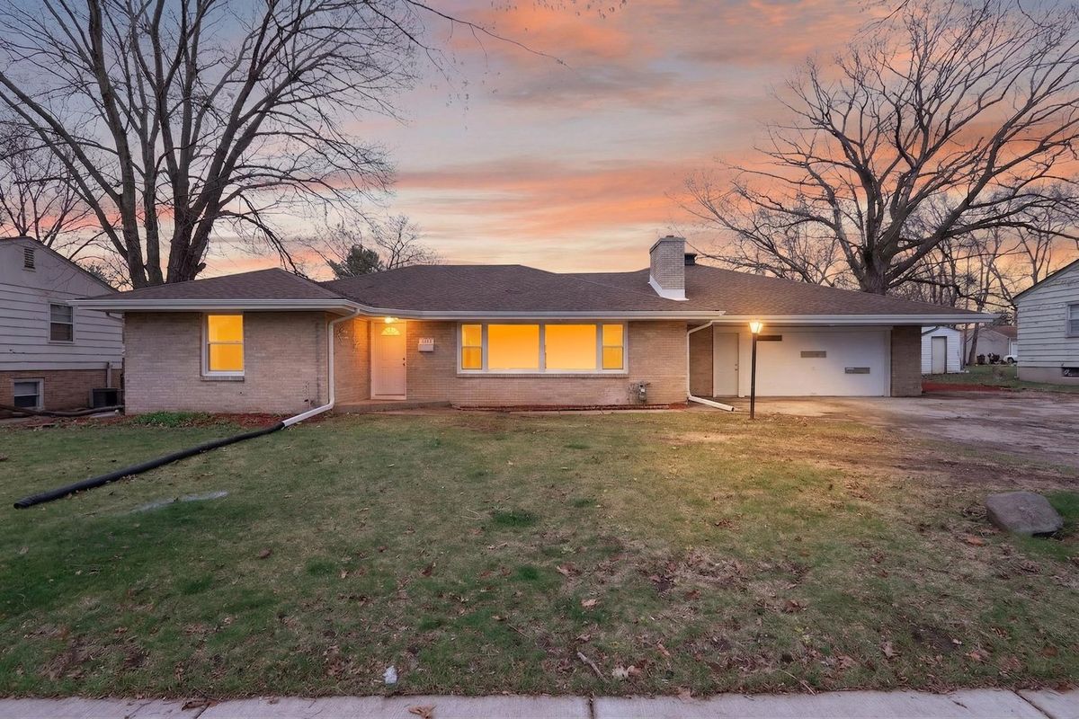 3229 Blackstone Avenue, Rockford, IL 61101