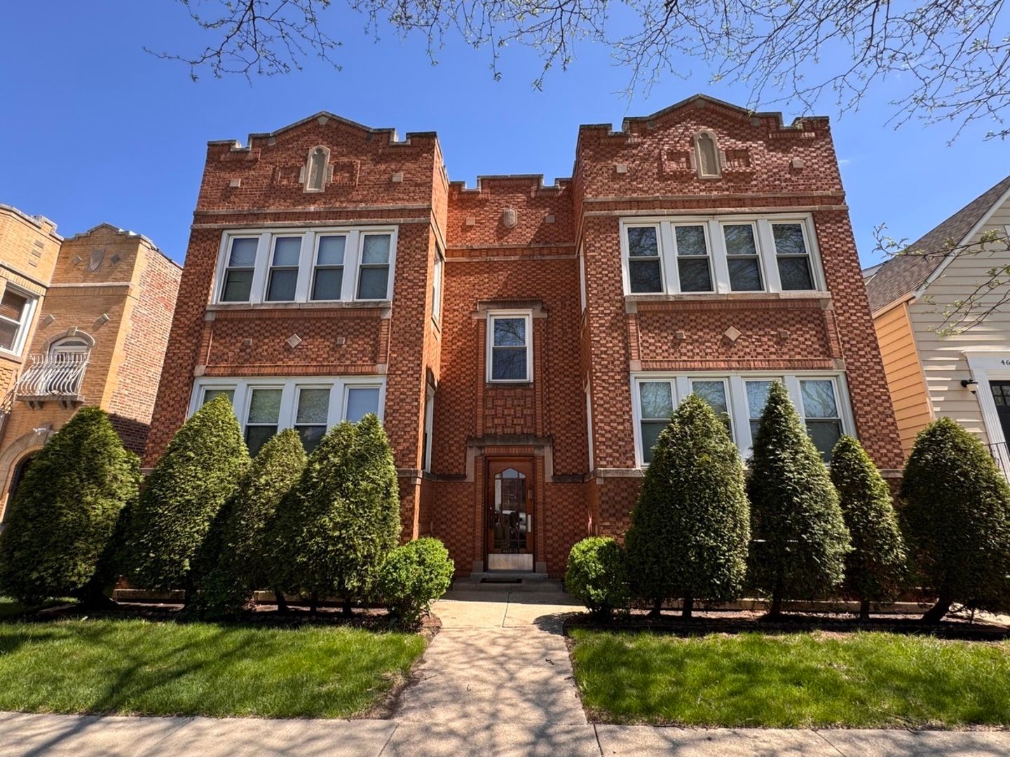 4615 N Keystone Avenue — Chicago, IL 60630