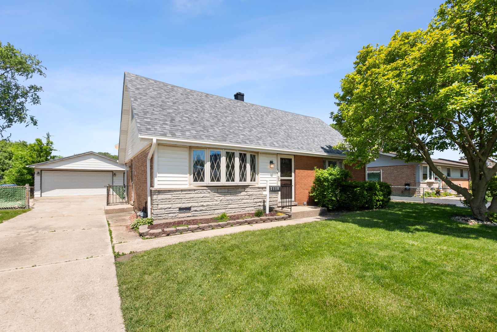 7118 Stanford Drive — Bridgeview, IL 60455