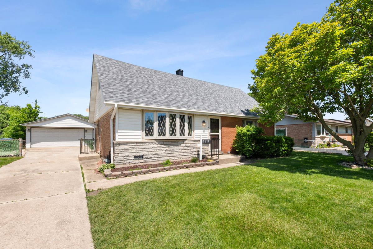 7118 Stanford Drive, Bridgeview, IL 60455