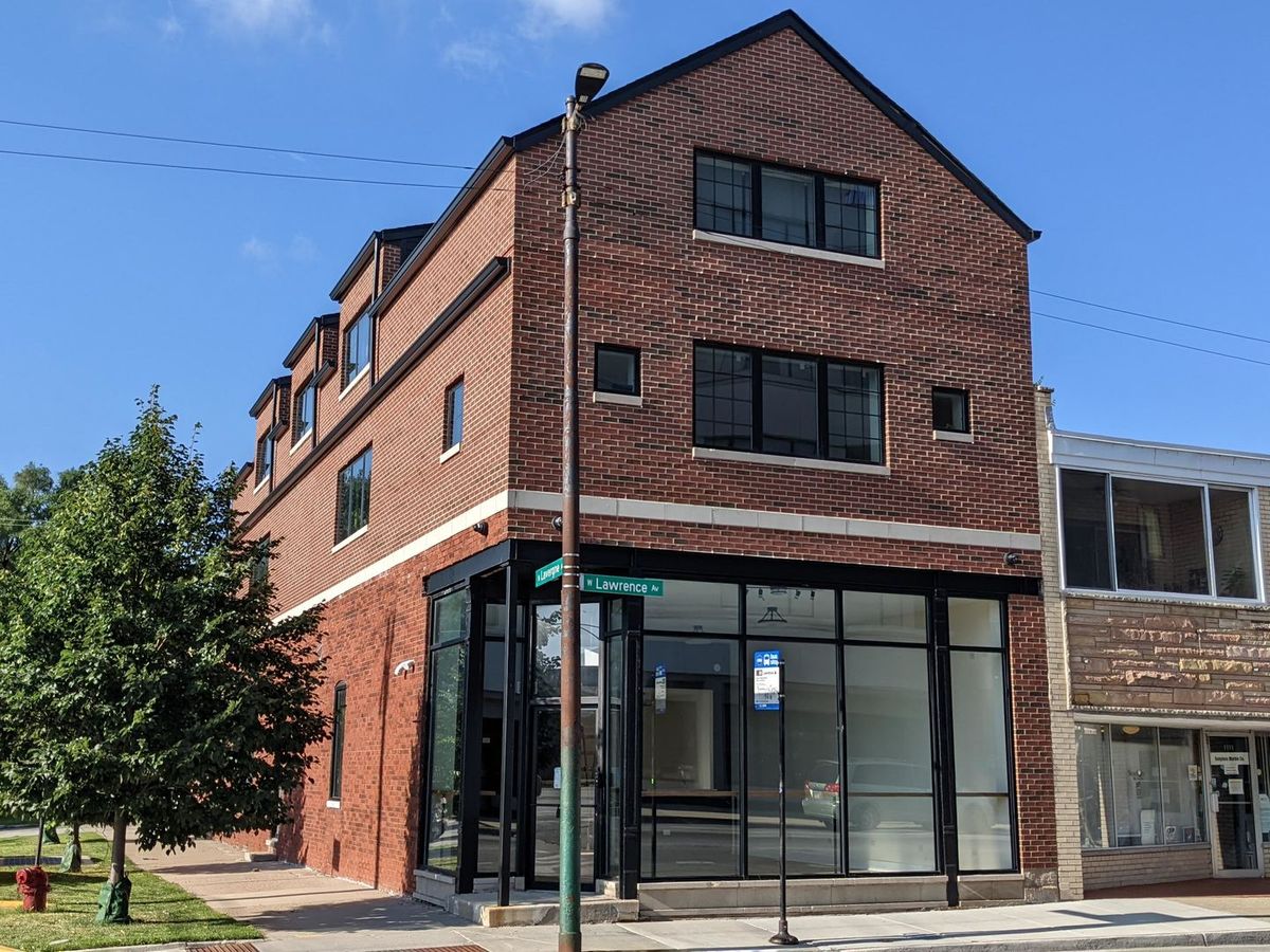 5001 Lawrence Avenue, Chicago, IL 60630