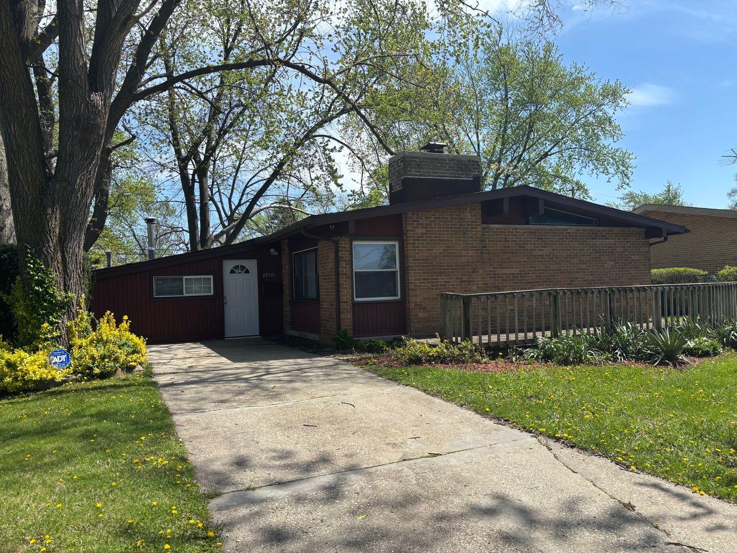 22535 Ridgeway Avenue — Richton Park, IL 60471