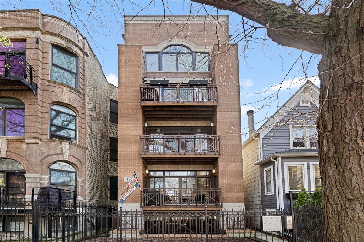 1639 Oakley Avenue, Chicago, IL 60647