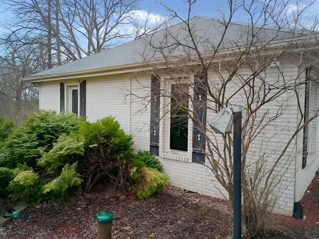 8046 Harvest Hill Drive, Roscoe, IL 61073