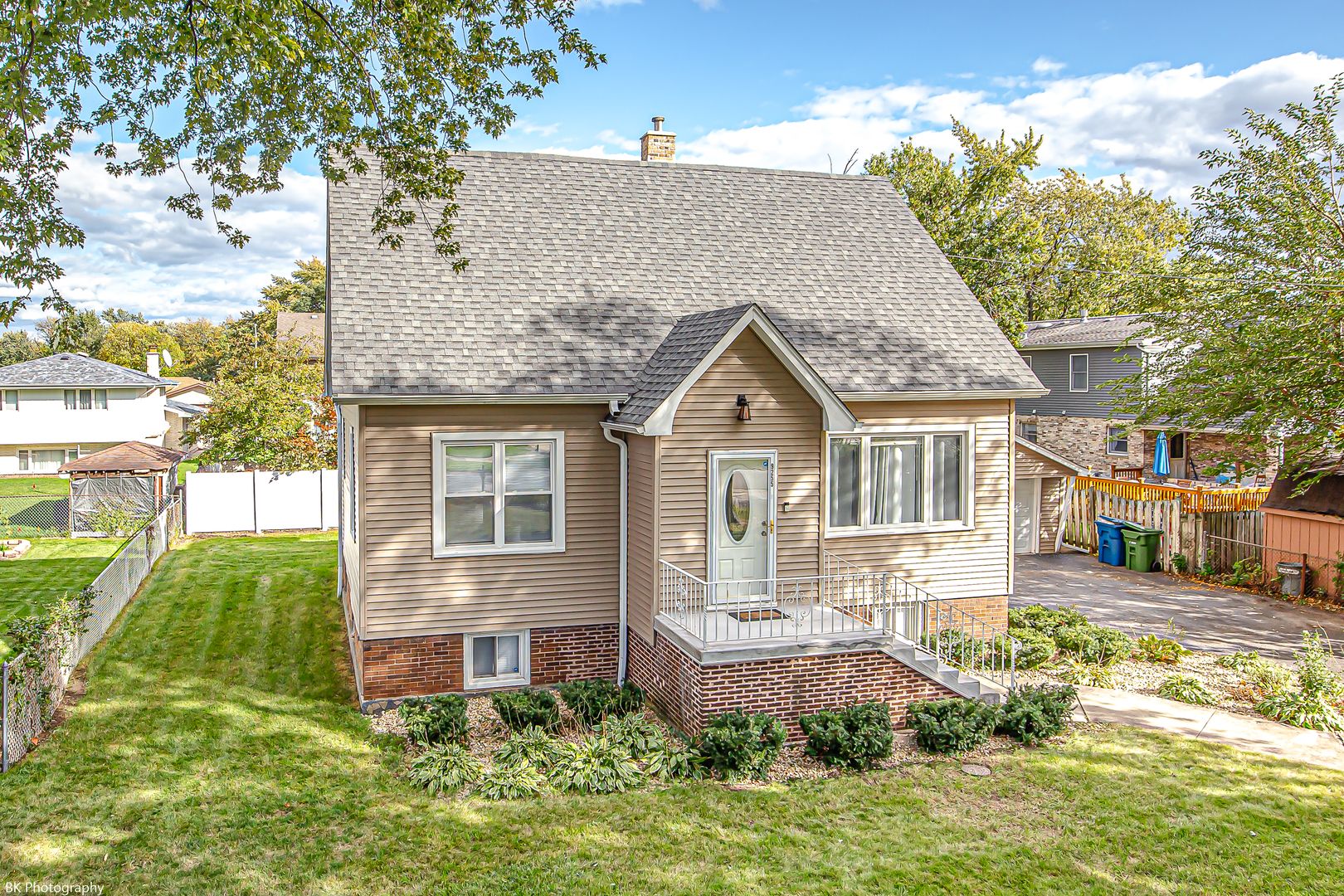 9255 Melvina Avenue — Oak Lawn, IL 60453