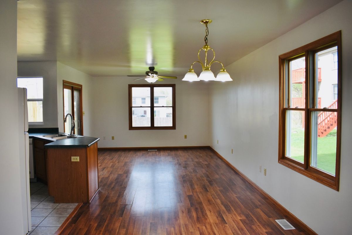 2520 E Clark Street, Diamond, IL 60416