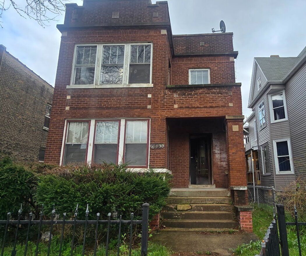 7530 S Eggleston Avenue — Chicago, IL 60620
