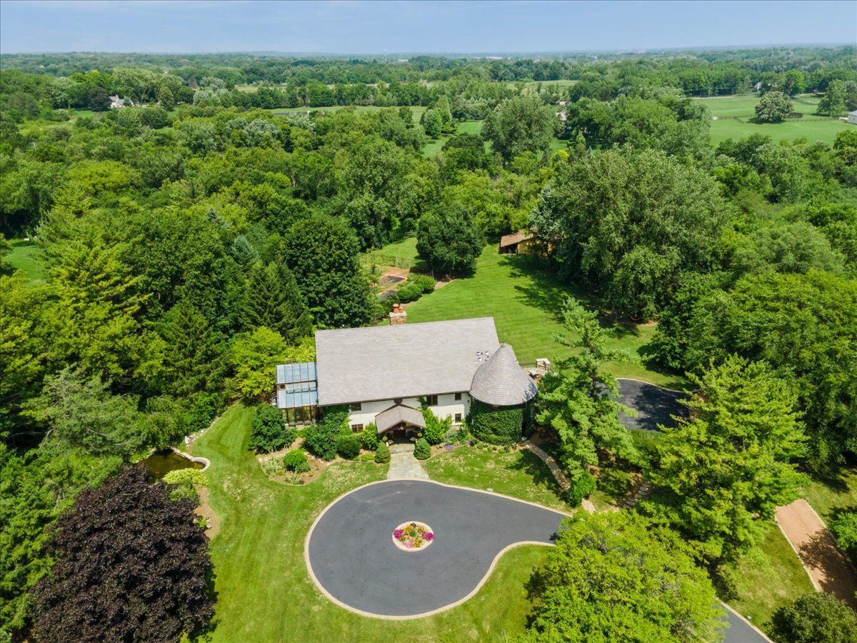 236 Steeplechase Road, Barrington Hills, IL 60010